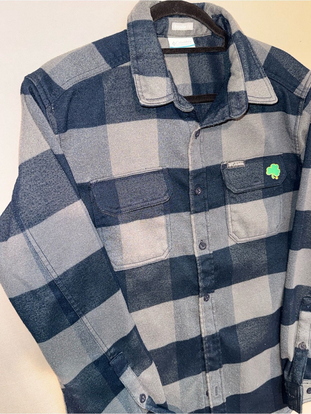 COLUMBIA x NOTRE DAME Mens Flannel Shirt Size Medium Blue Gray Plaid Soft Cotton